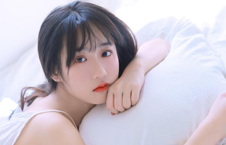 蜜语直播丰富内容
